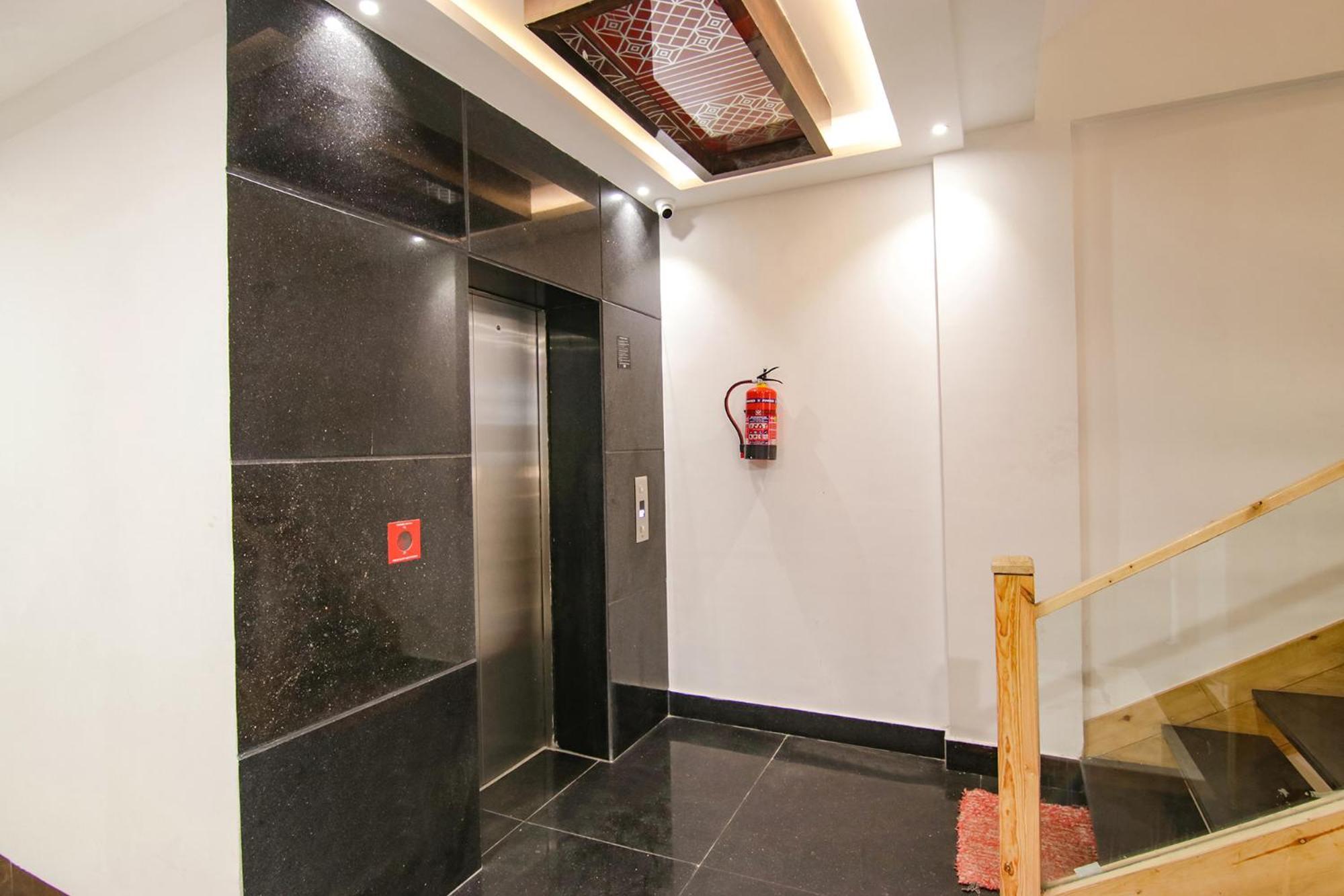 Fabhotel Prism Grand Zirakpur Luaran gambar